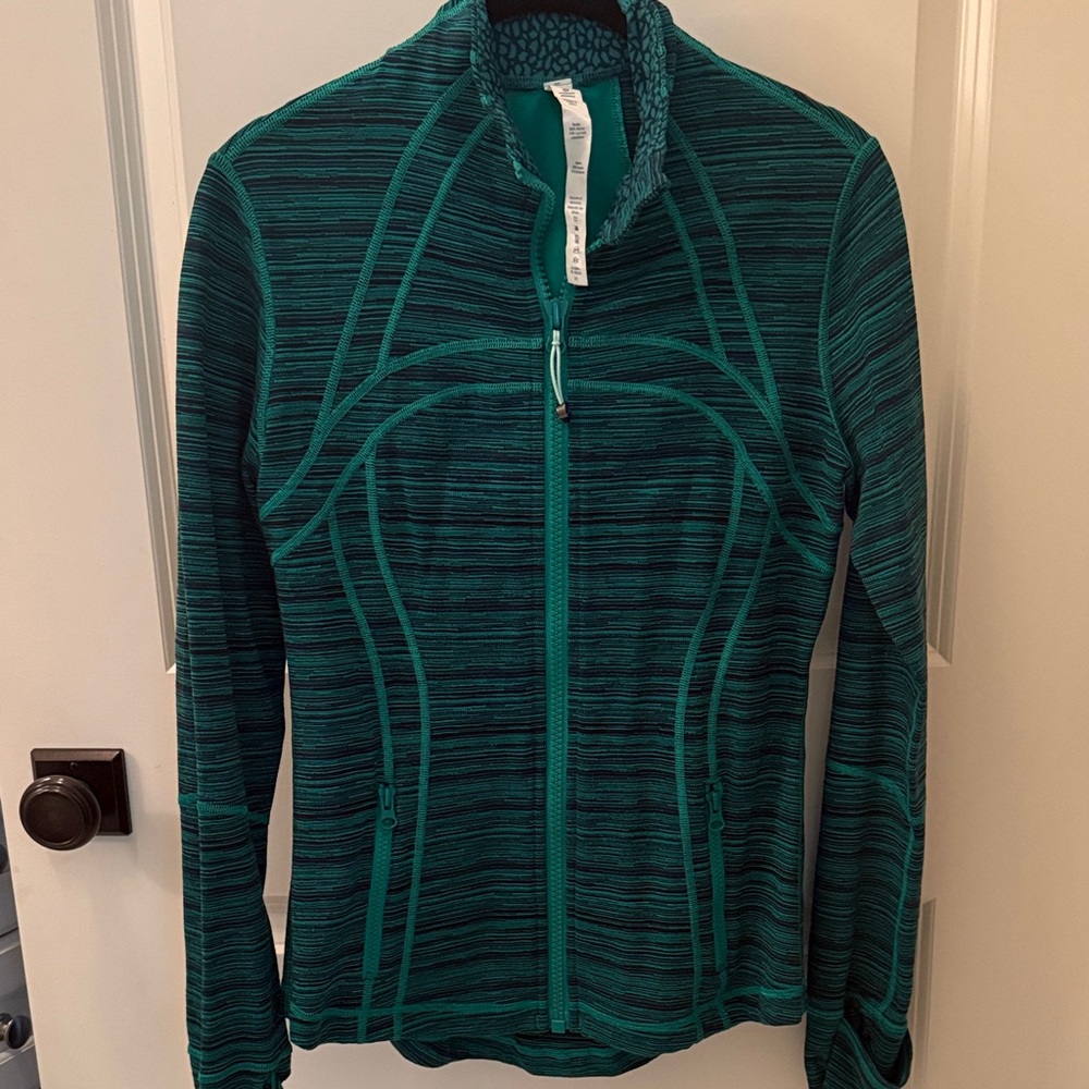 Lululemon Athletica Teal/Black Patterned Jacket, like new